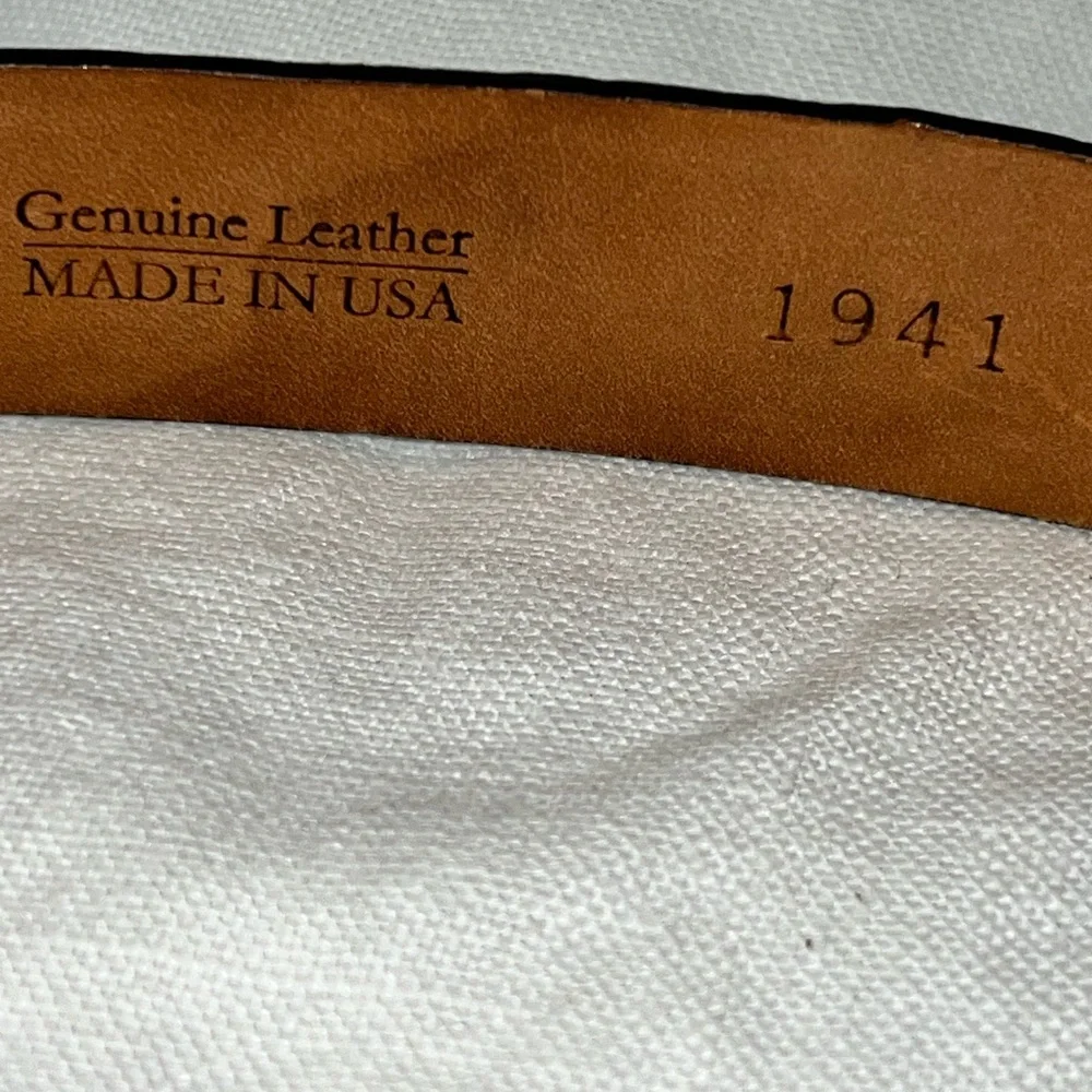 Saks Fifth Avenue -Brown Leather Belt with Silver engraved Buckle‎ medium
